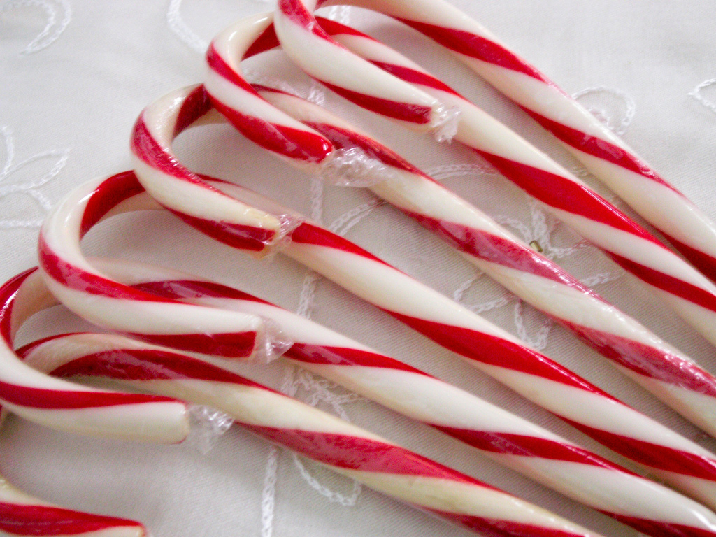 Featured image of post Candy Cane Gospel Story It is traditionally white with red stripes and flavored with peppermint